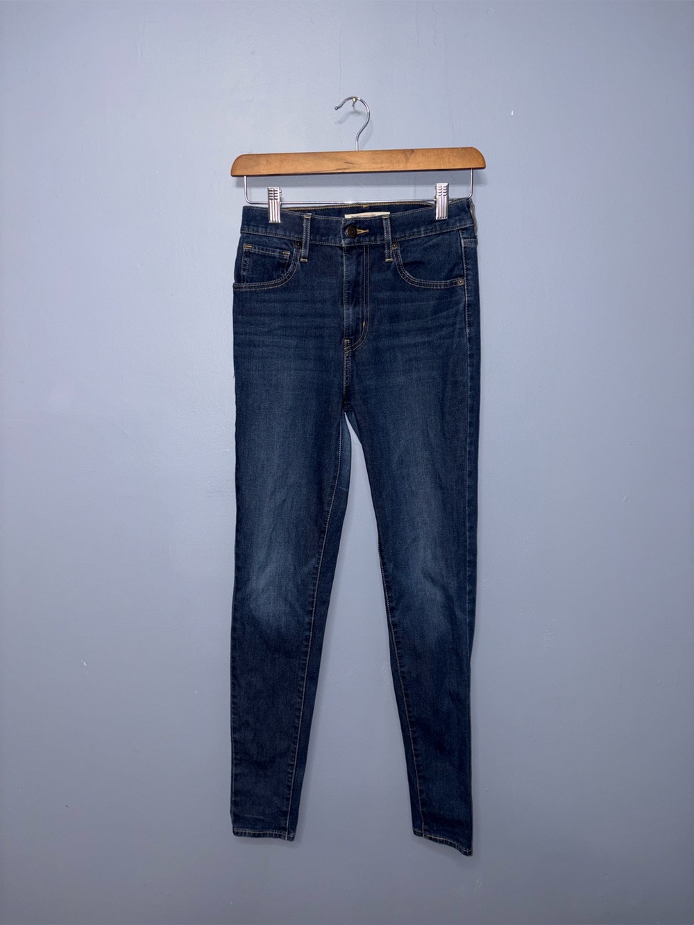 Levi’s • Jeans